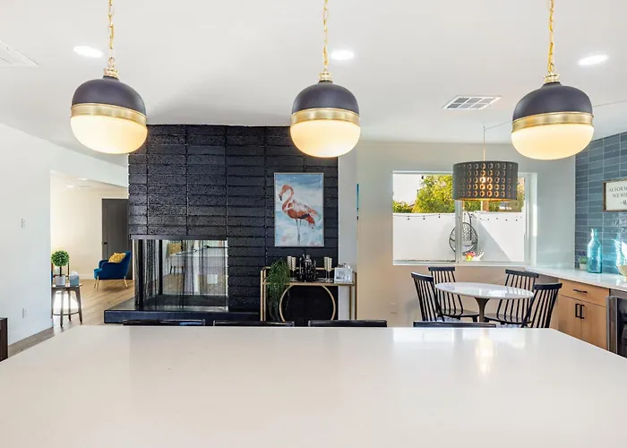 Lux Vibes In Oldtown @ Camelback Oasis *
