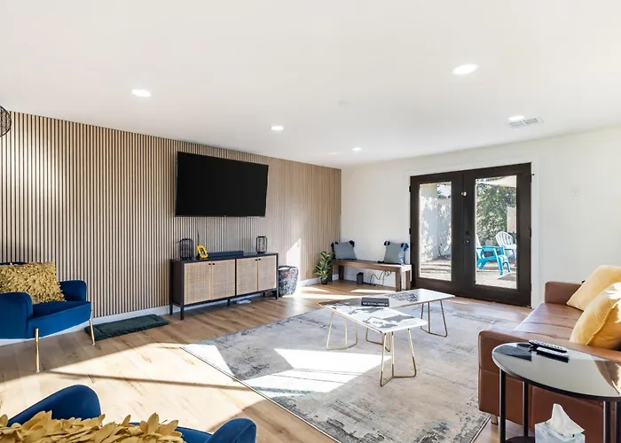 Lux Vibes In Oldtown @ Camelback Oasis Scottsdale